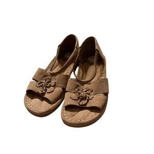 Earth Tan Floral Open-Toe Womens Sandals With Cushioned Sole size 7